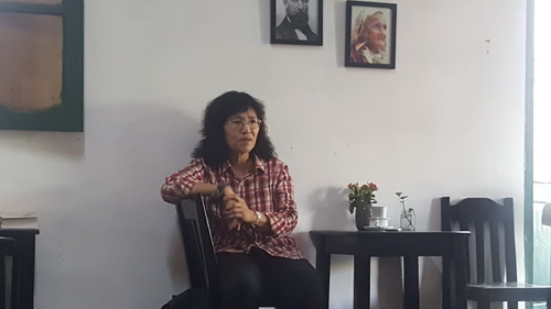 Dịch giả Nguyễn Hồng Nhung.