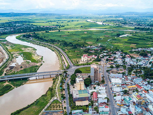 Dòng sông Đăk Bla đoạn qua TP. Kon Tum, tỉnh Kon Tum.