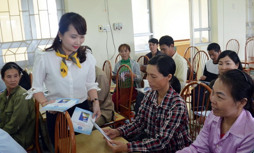 Tuyên truyền về BHXH tự nguyện tại phường Cộng Hòa, thị xã Quảng Yên, tỉnh Quảng Ninh.