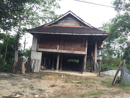 Ngôi nhà của L.T.H.  - Nơi nỗi đau tảo hôn kéo dài.