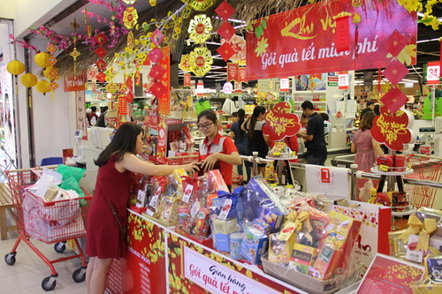 Cần chọn các loại bánh mứt kẹo đảm bảo chất lượng và an toàn.