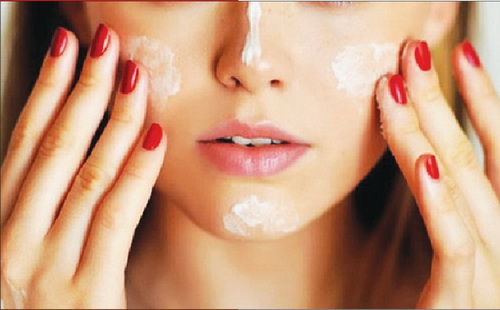 Sử dụng các sản phẩm chứa corticoid làm trắng da sẽ để lại hậu quả khôn lường.