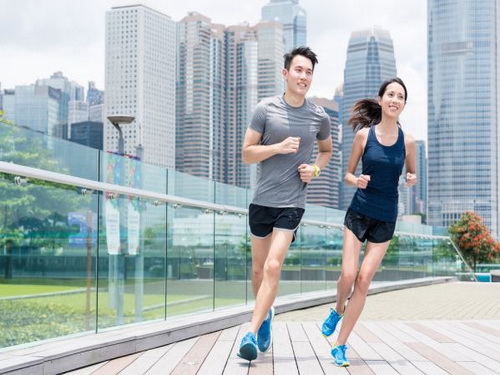 Aerobic và chạy bộ là những hình thức tập luyện tốt cho sức khỏe.