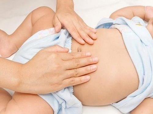 Cần phát hiện sớm trẻ bị lồng ruột.