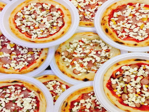 Chất lượng “Pizza cấp đông” còn bỏ ngỏ. Chất lượng “Pizza cấp đông” còn bỏ ngỏ.