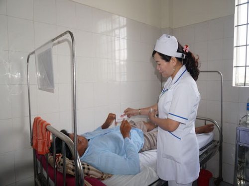 Cần làm gì để tránh bội nhiễm khi mắc sốt rét ác tính?