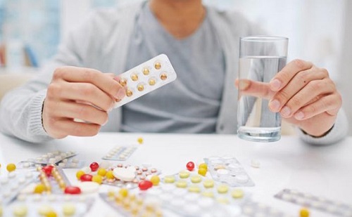 Cảnh giác với một số loại thuốc có thể làm tăng nguy cơ té ngã ở người cao tuổi.
