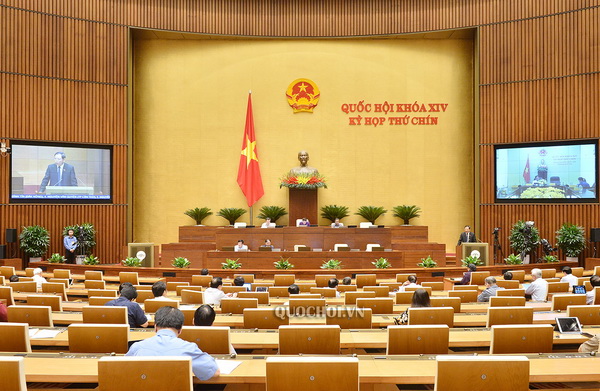 Kỳ họp lần thứ 9 Quốc hội khóa XIV lần đầu tiên triển khai bằng hình thức trực tuyến rất hiệu quả. Kỳ họp lần thứ 9 Quốc hội khóa XIV lần đầu tiên triển khai bằng hình thức trực tuyến rất hiệu quả.