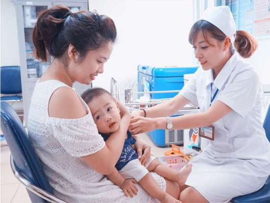 Tiêm chủng giúp bảo vệ trẻ em trước nhiều bệnh nguy hiểm.