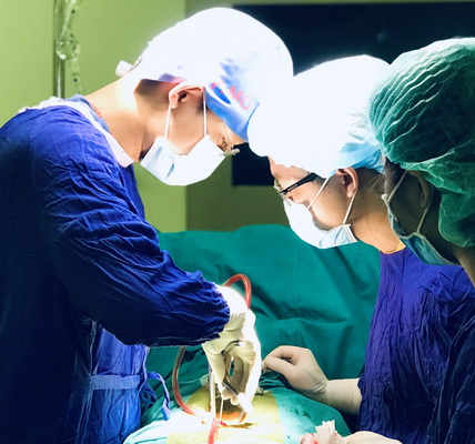 Một ca phẫu thuật cột sống.