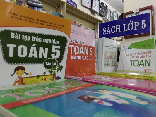 Cần có cơ chế định giá SGK phù hợp với thu nhập của người dân.