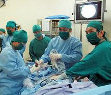 Các bác sĩ phẫu thuật luôn phải đối mặt với nhiều rủi ro.