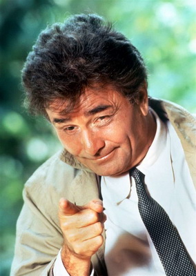 Hình tượng trung úy Columbo, phim cùng tên làm nên sự nghiệp Peter Falk.