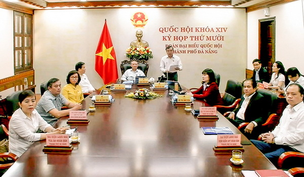 Đại biểu Nguyễn Bá Sơn (Đà Nẵng) nêu  ý kiến tại phiên họp.