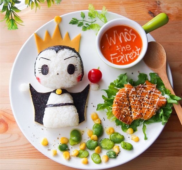 Cho trẻ ăn lượng cân đối các dạng thức ăn, trang trí, chuẩn bị món ăn thật đẹp mắt, hấp dẫn, trẻ sẽ ăn ngon miệng hơn.