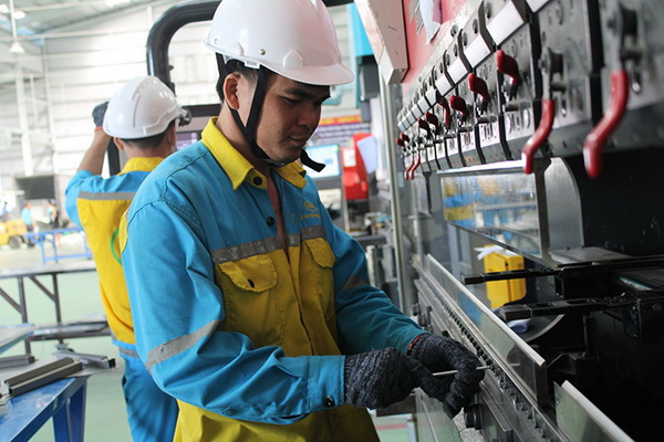 Người lao động chủ động có ý thức bảo vệ bản thân trong lao động - (Ảnh minh họa, không liên quan bài viết).