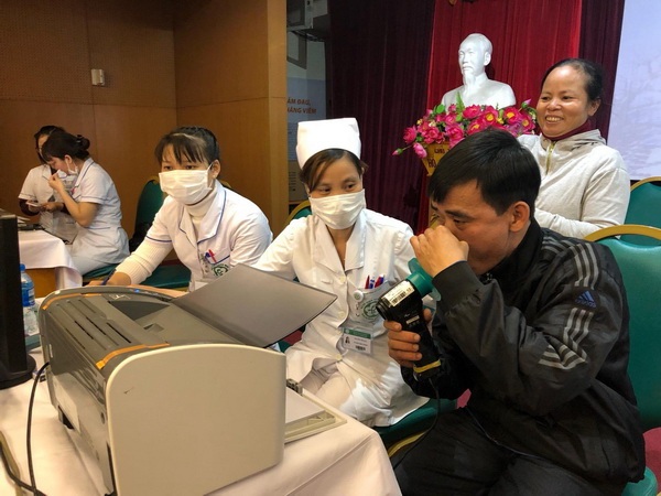 Thời tiết như hiện nay là yếu tố thuận lợi làm gia tăng đợt kịch phát của bệnh nhân hen phế quản, viêm phổi tắc nghẽn mạn tính (COPD).