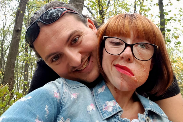 Kasia hạnh phúc bên chàng Slawek hoàn toàn khỏe mạnh.