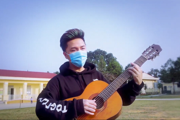 Ca sĩ Minh Vương làm clip khi cách ly tập trung, lan tỏa tinh thần Việt Nam sẽ chiến thắng COVID-19.