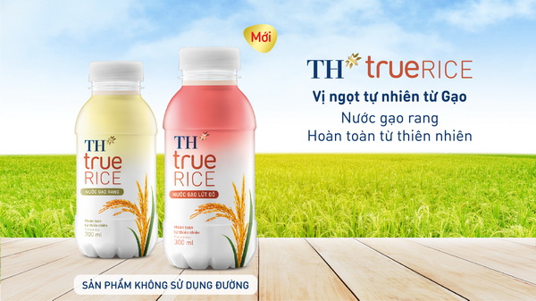Nước gạo lứt đỏ TH true RICE - cùng với Nước gạo rang TH true RICE (đã ra mắt tháng 1/2020) tạo ra một “bộ đôi” sản phẩm đồ uống lành mạnh.