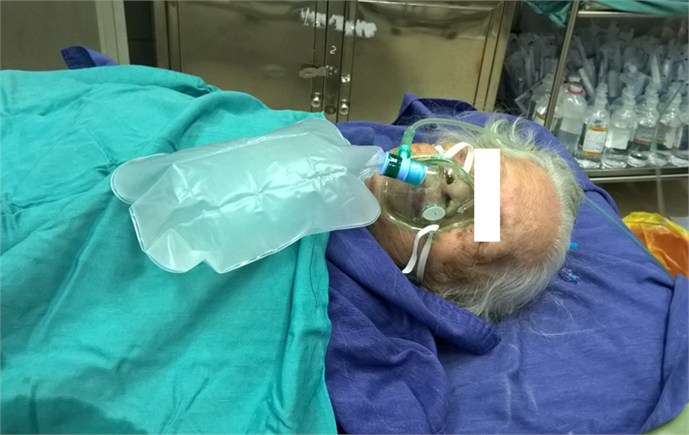 Bệnh nhân sau mổ được rút ống nội khí quản tại phòng mổ