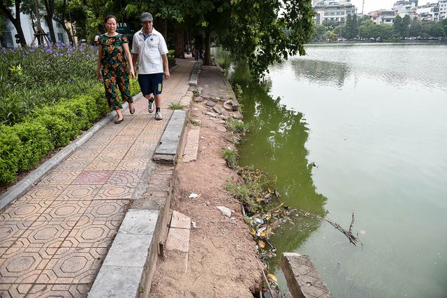 Hà Nội: Chuẩn bị cải tạo kè hồ Hoàn Kiếm