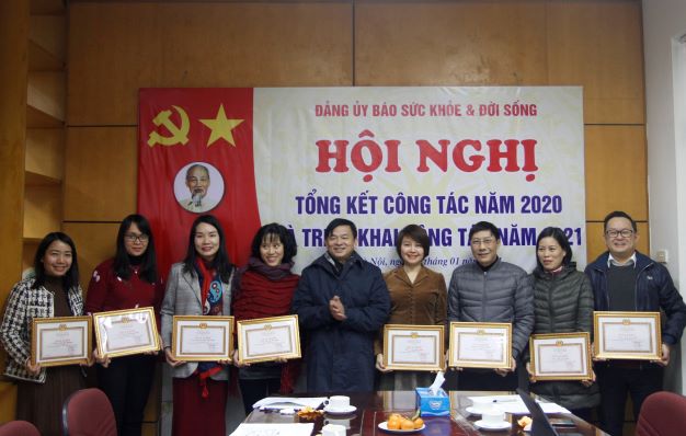 8 đảng viên hoàn thành xuất sắc nhiệm vụ năm 2020 của Đảng bộ Báo