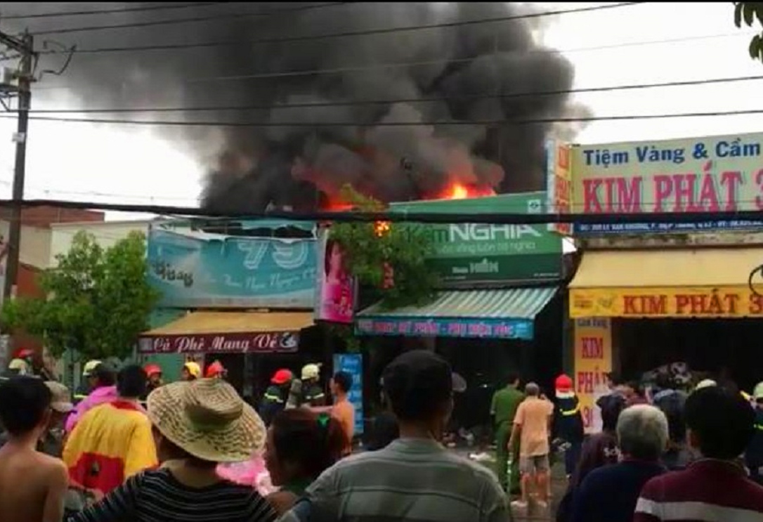 chay tiem vang