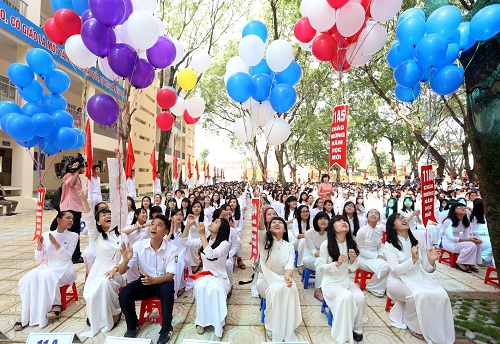 khai giang khai giang
