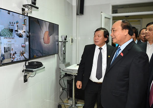tủ thuốc tàu cá