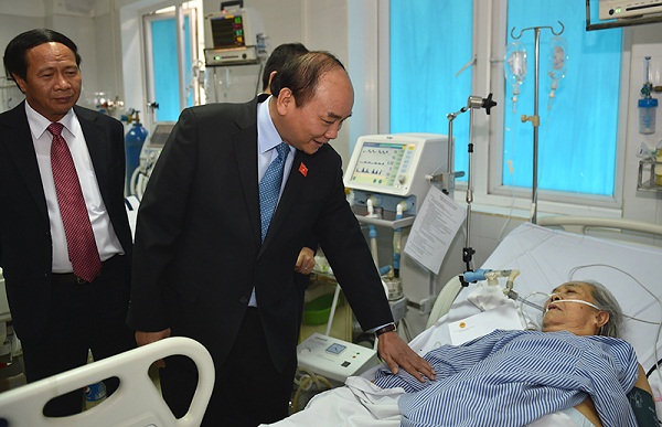 tủ thuốc tàu cá