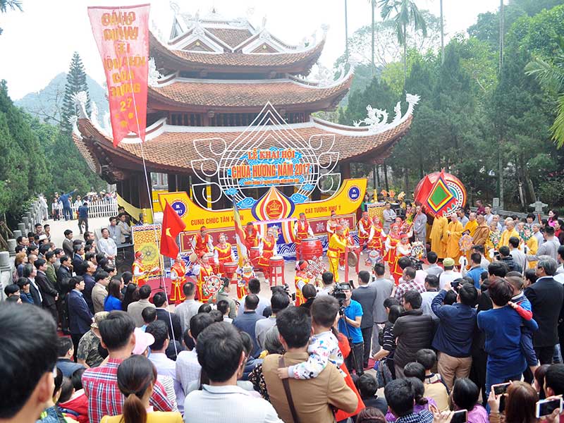 Trăn trở mùa lễ hội 2017