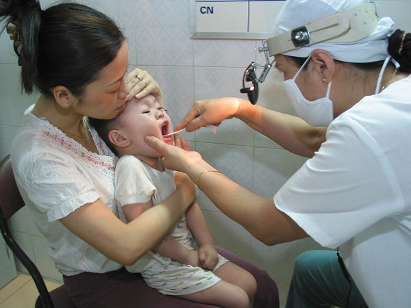 Chặn chứng “đỏng đảnh” của amidan