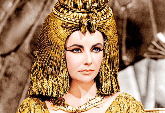 Nữ hoàng Ai Cập Cleopatra có một vẻ đẹp quyến rũ với mọi thời đại