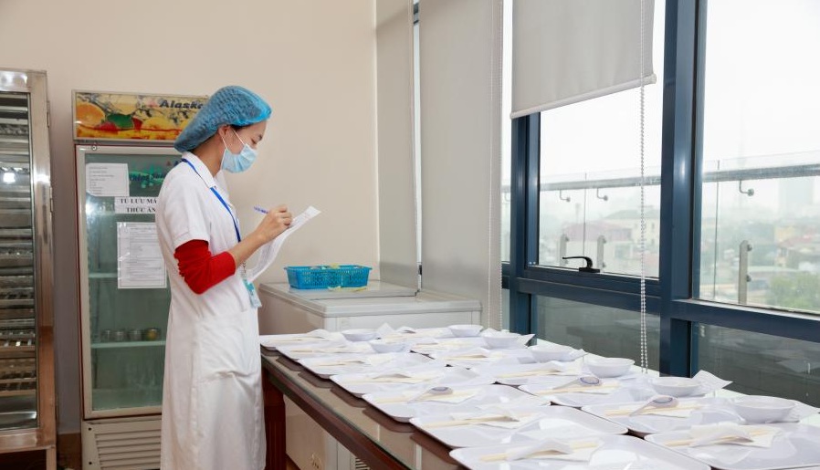 Ðể người bệnh “hài lòng” với bữa ăn - Chuyện không nhỏ
