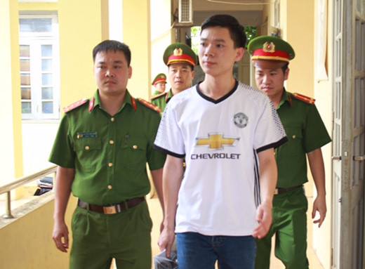 Việc tạm giam đối với Bác sĩ Hoàng Công Lương và nhân viên phòng vật tư thiết bị y tế Trần Văn Sơn là không cần thiết