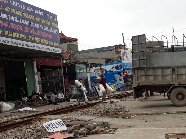 Sống chung với hiểm nguy...