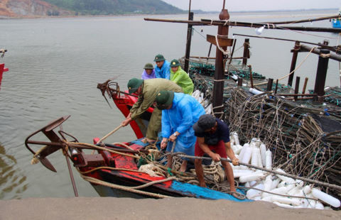 Ứng phó với cơn bão có diễn biến phức tạp