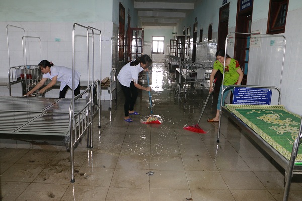 Thủ tướng chỉ đạo khắc phục hậu quả sau bão tại Hà Tĩnh, Quảng Bình