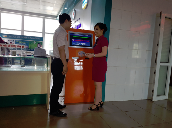 Một chiếc thẻ - Giảm nhiều phiền hà cho người bệnh