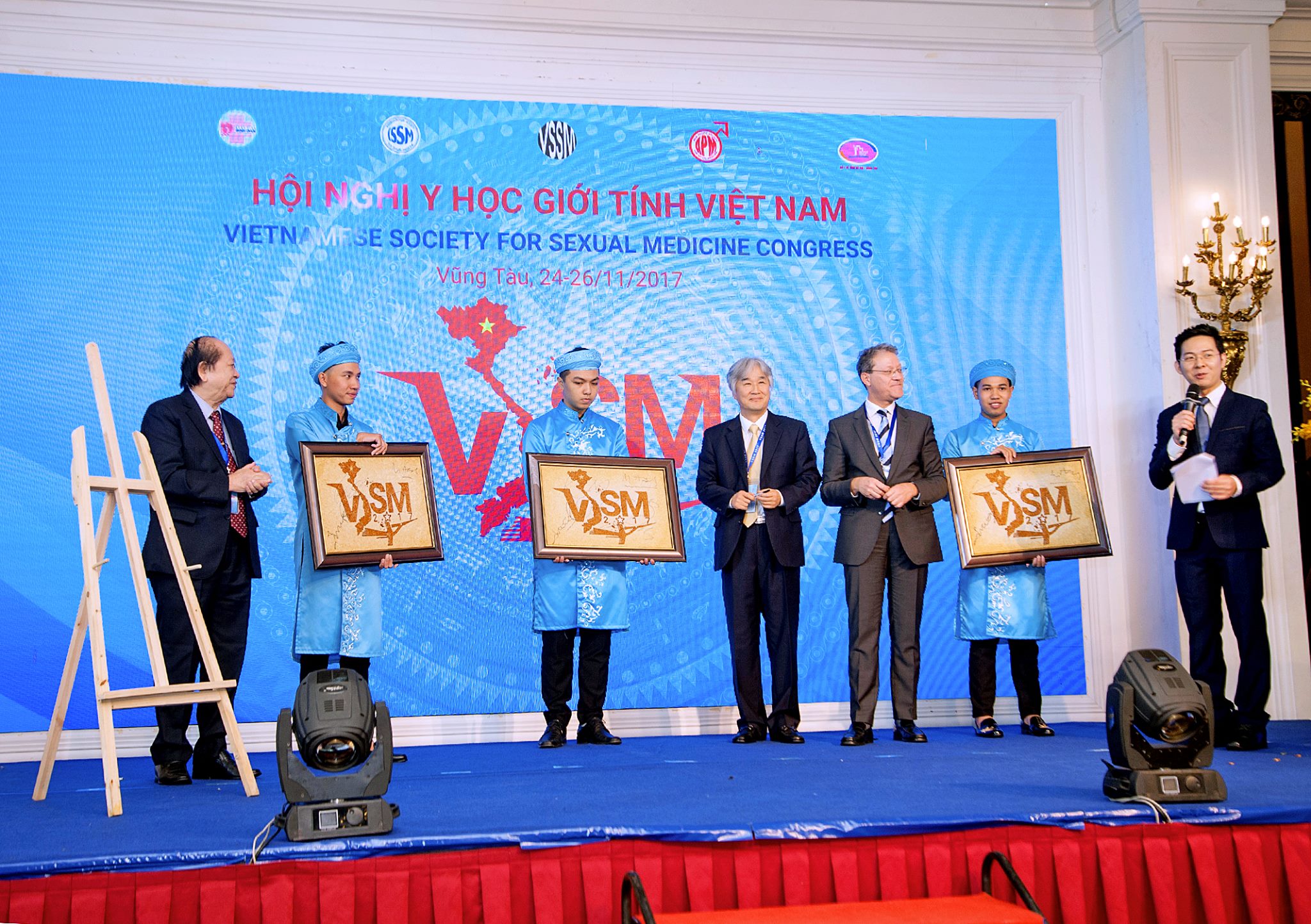 Hội nghị Y học giới tính Việt Nam 2017