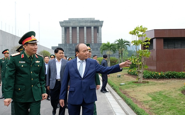 Thủ tướng làm việc với ban quản lý Lăng Chủ tịch Hồ Chí Minh