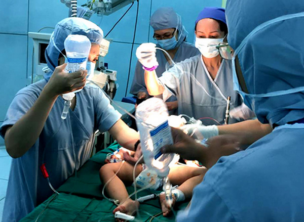 TP.HCM: 10 hoạt động khám, chữa bệnh nổi bật trong năm 2017