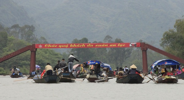 Lễ hội chùa Hương 2018