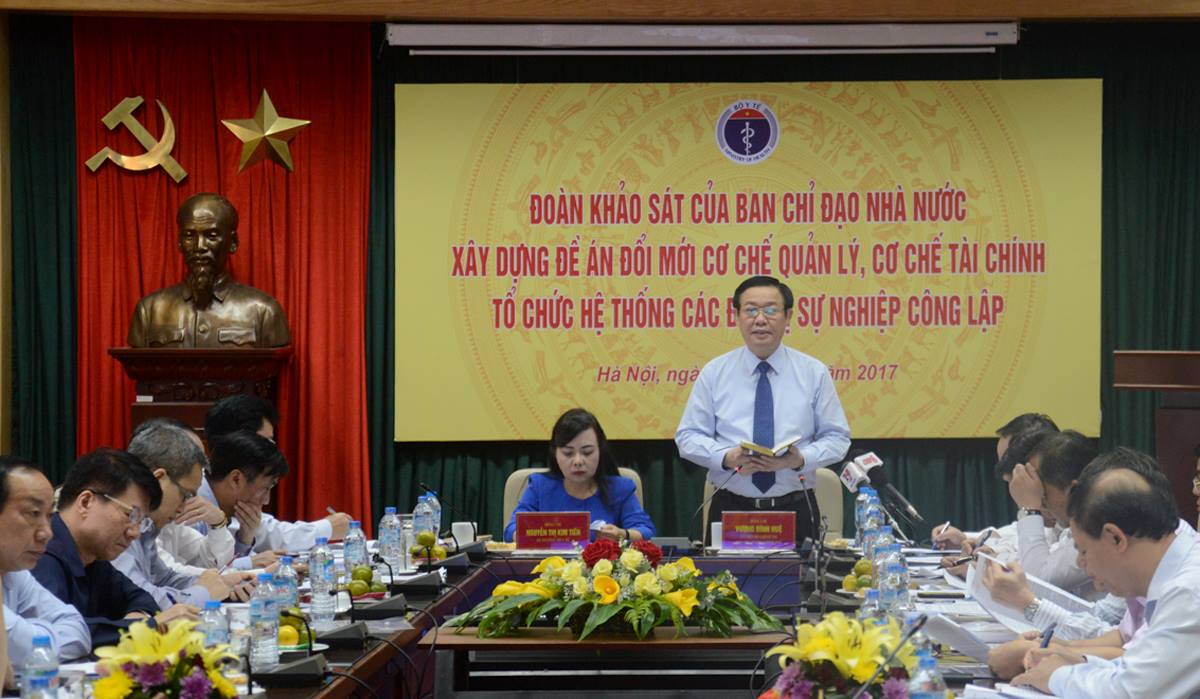 Hoàn thiện các quy định về bảo hiểm y tế