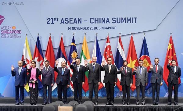 Tăng cường gắn kết, xây dựng cộng đồng ASEAN