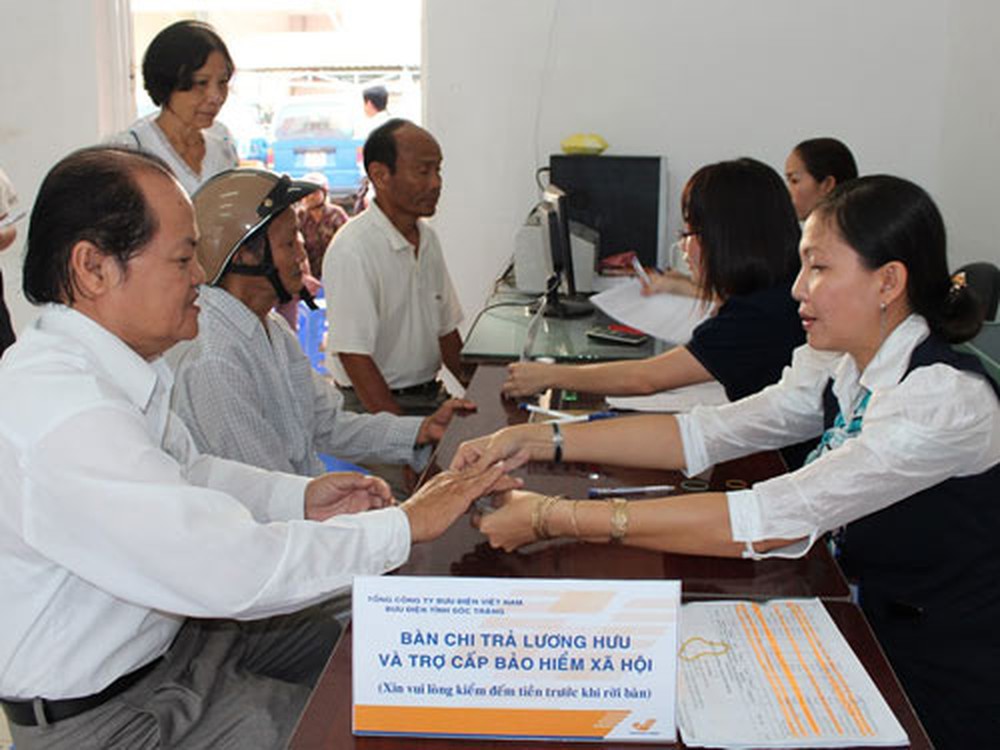 Nhân rộng ứng dụng công nghệ thông tin chi trả lương hưu, trợ cấp BHXH hàng tháng
