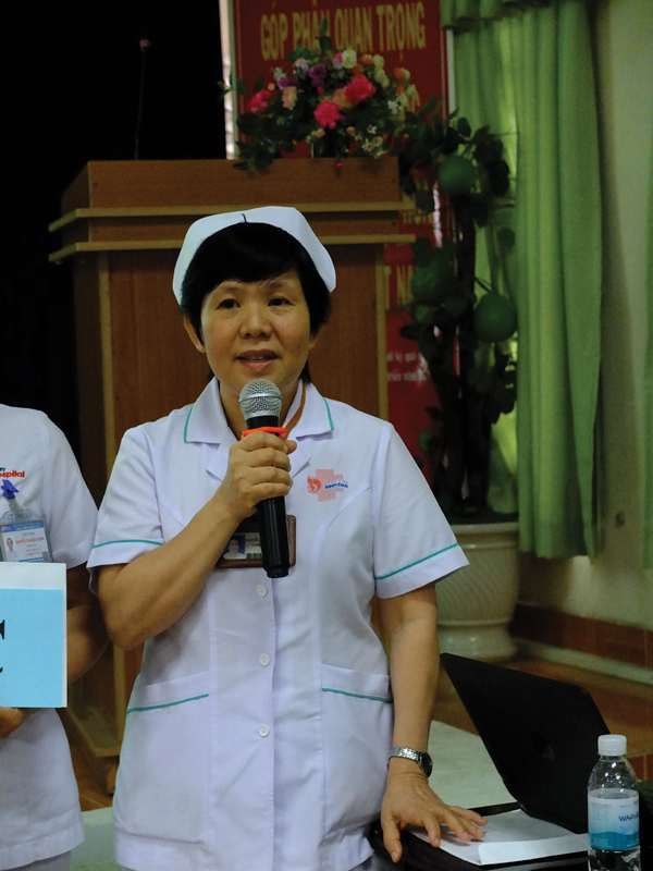 Lửa nghề còn cháy, tình thân còn dày