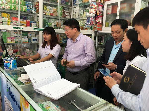Kiểm tra việc tăng cường kết nối tại các cơ sở cung ứng thuốc