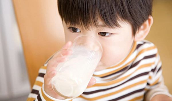 Hormon giới tính trong thịt và sữa
